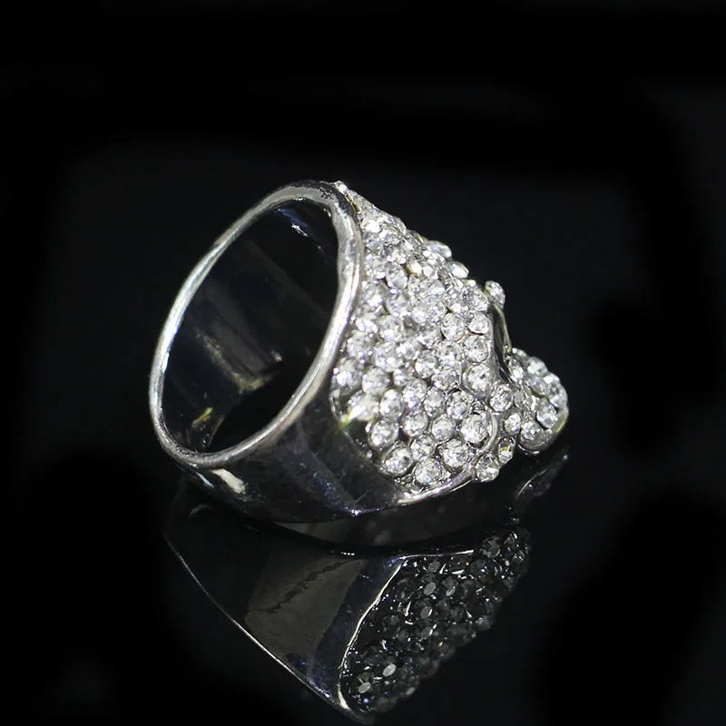 Bague Anneau Tête de Mort en Strass