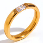 Bague avec pierre de naissance sertie pour femme avril