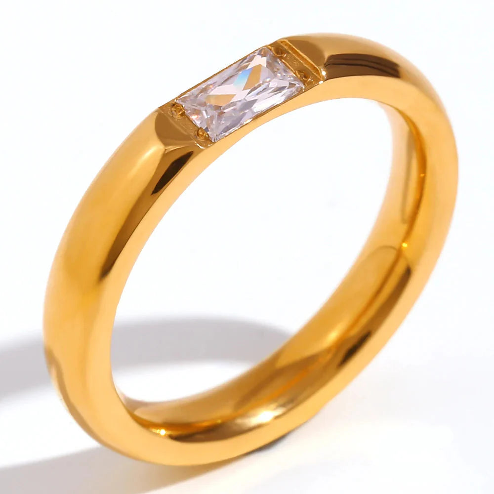 Bague avec pierre de naissance sertie pour femme avril