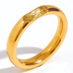 Bague avec pierre de naissance sertie pour femme août