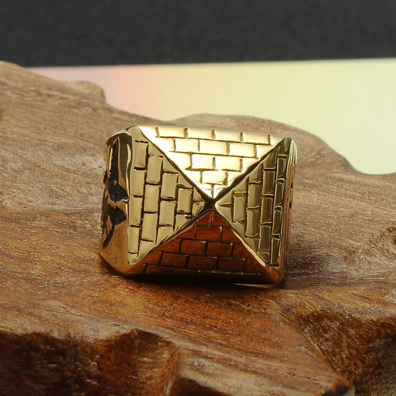 エジプトのピラミッド付きリング ゴールド