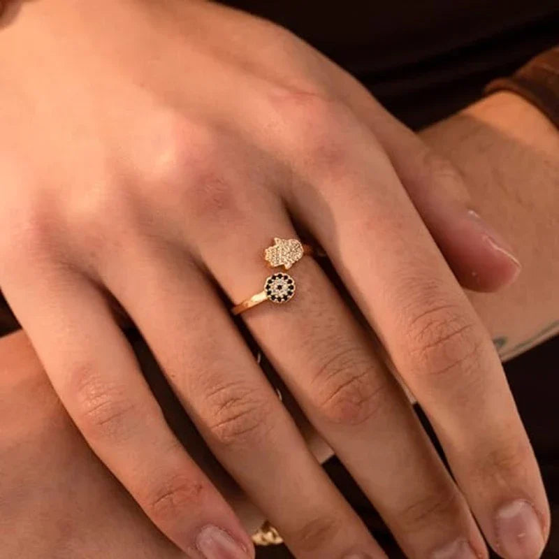女性用のプロテクションリング アラブのファティマの手 ゴールド ブルー