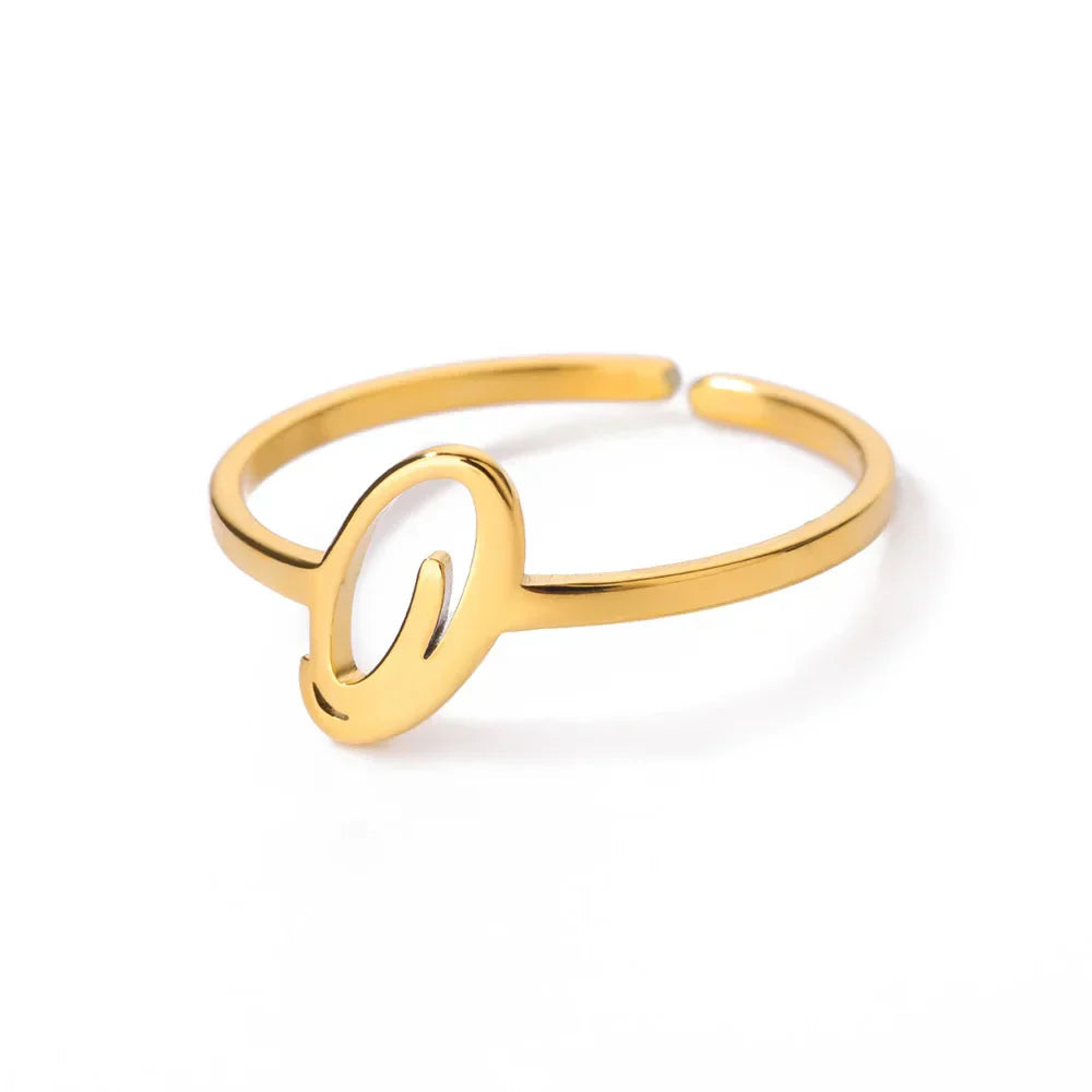 Bague fine personnalisée avec initiale o