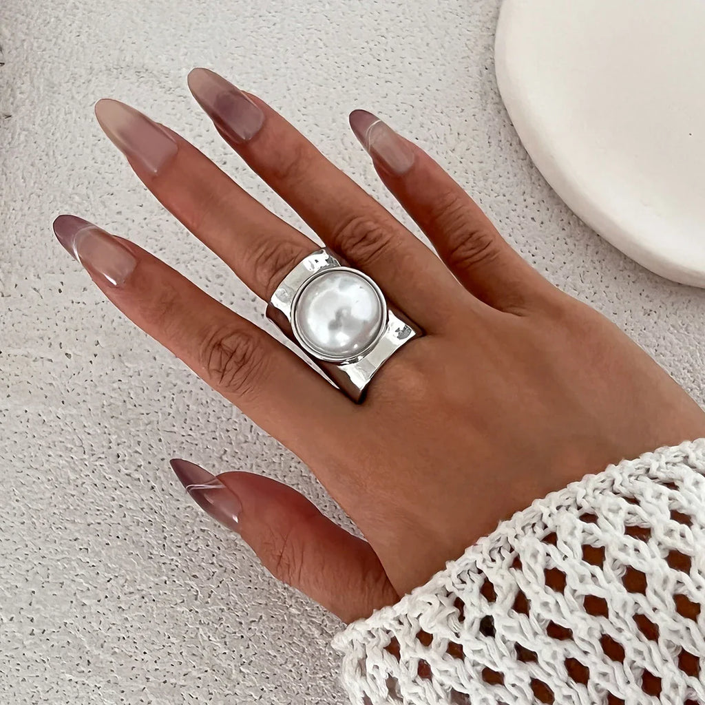 レトロな女性用パール付きリング シルバー