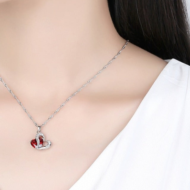 ハートジュエリー ネックレスとピアス レッド