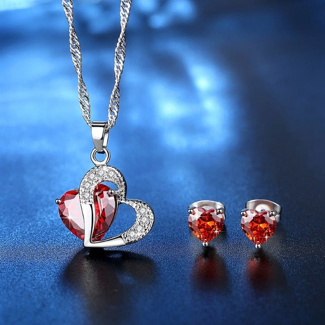 ハートジュエリー ネックレスとピアス レッド