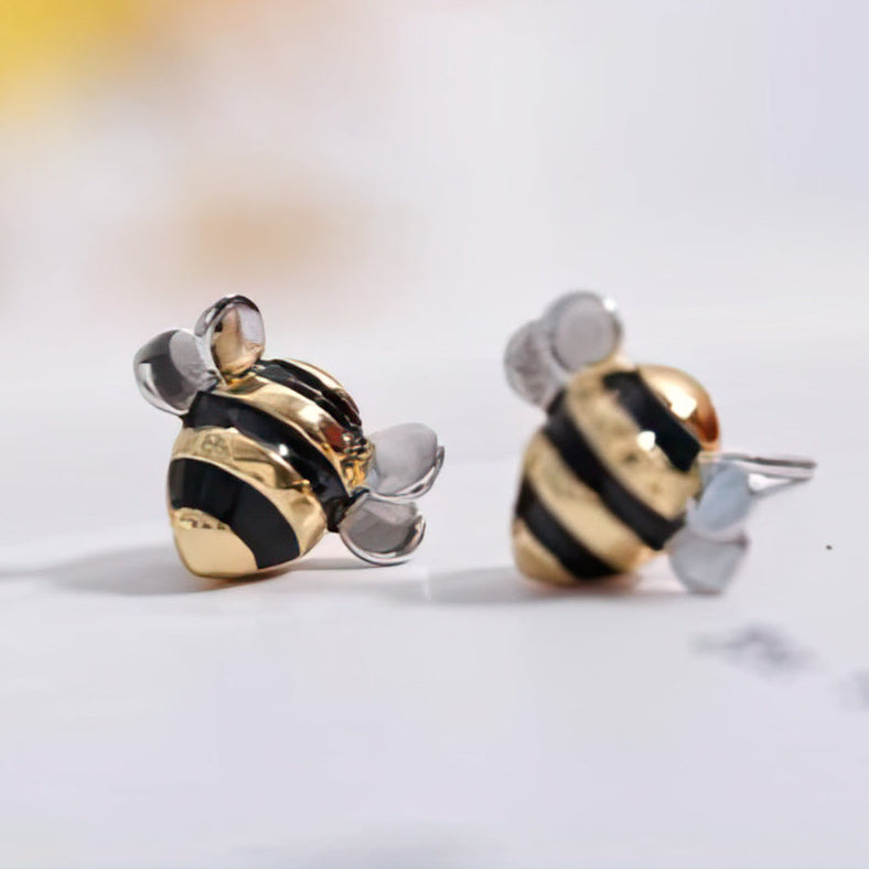 ミツバチ ピアス 