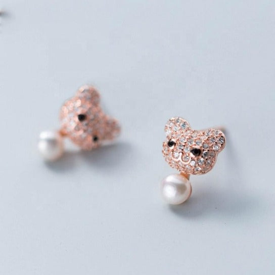 ピンクゴールドのクマピアス