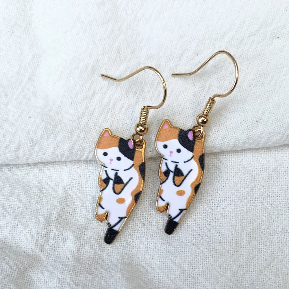 キュートな猫ピアス べっ甲