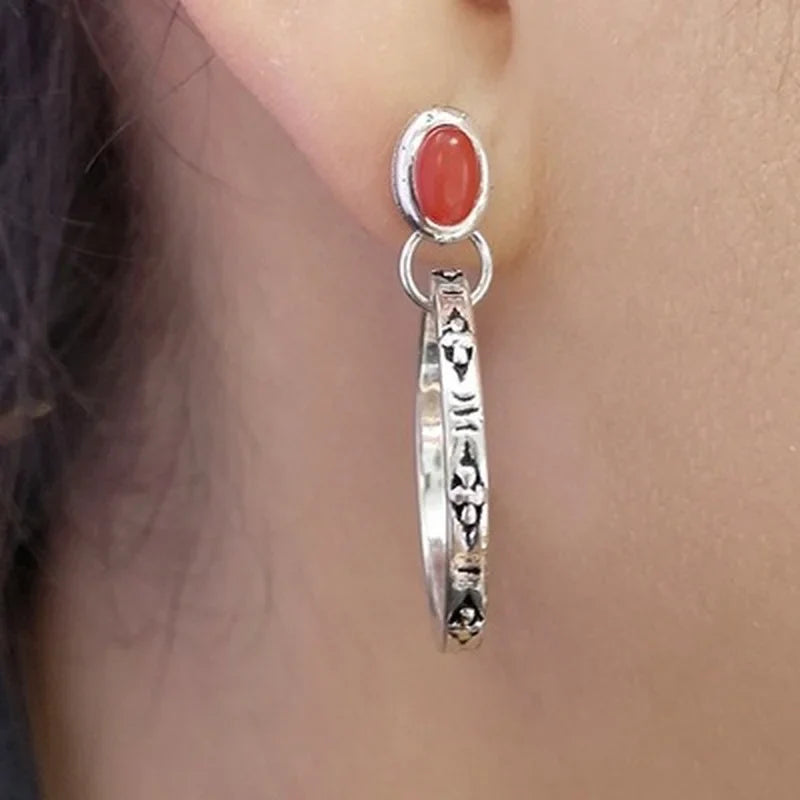 エスニックスタイルのフープピアス