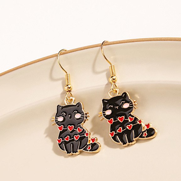 キュートな猫のピアス 