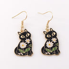 キュートな猫のピアス 