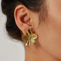 Boucles d'Oreilles Clou Fleur Cinq Pétales Ouvertes Dorées