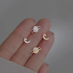 Boucles d'Oreilles Clou Lune et Sphère en Zircon or