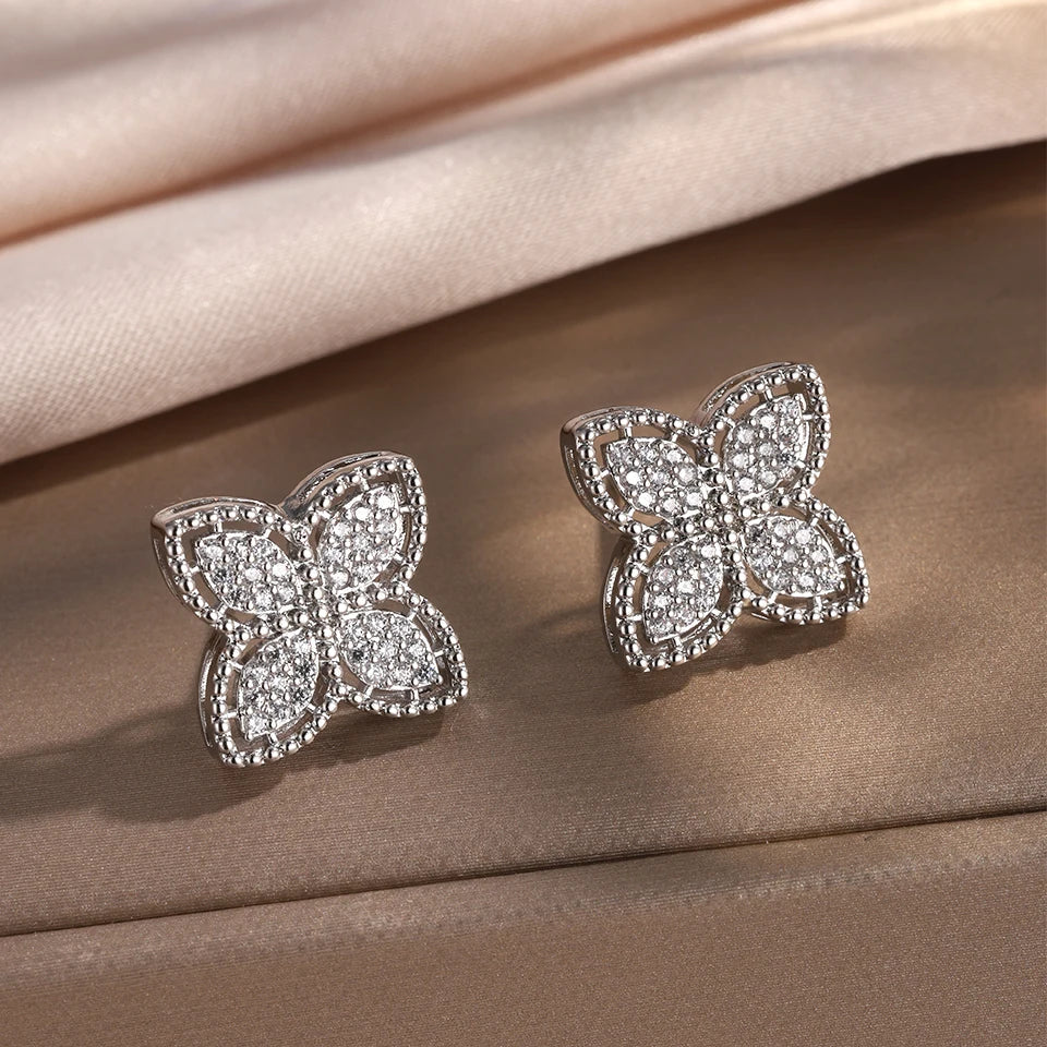 Boucles d'Oreilles Clou Trèfle à 4 Feuilles en Zircon argent