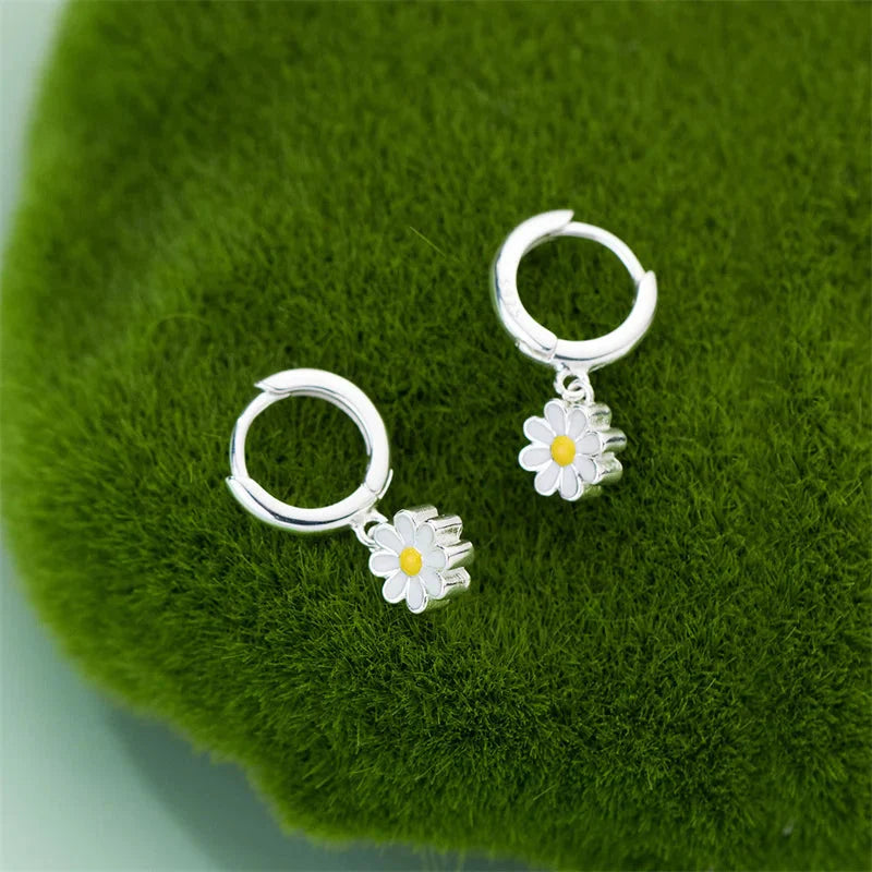 マーガレットフラワー フープピアス a