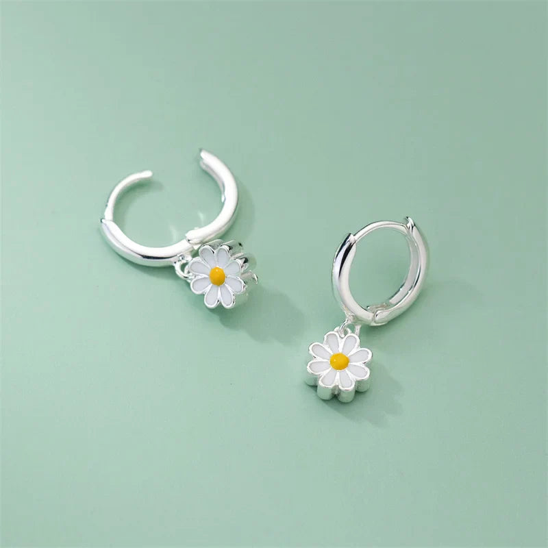 マーガレットフラワー フープピアス a