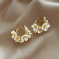 Boucles d'Oreilles Créoles Rétros Fleurs Blanches