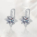Boucles d’oreilles Étreinte d’Étoiles Filantes Moissanite