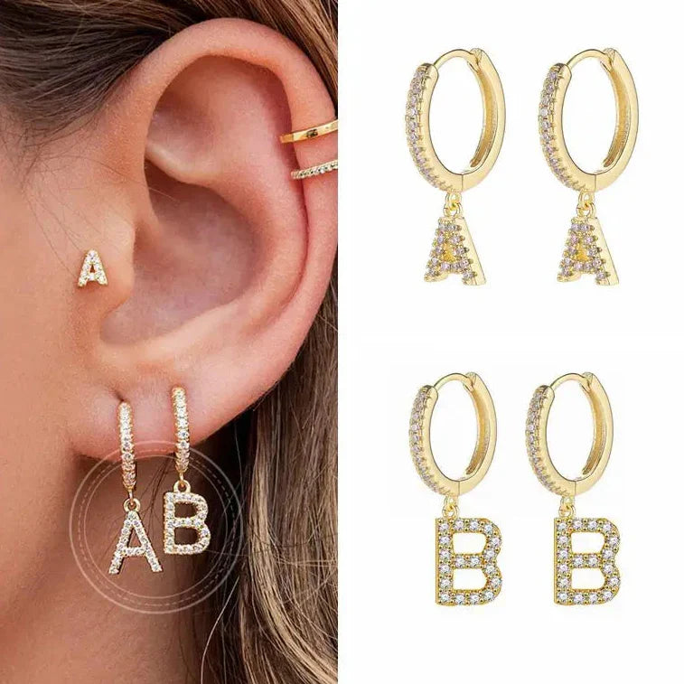 Boucles d'oreilles créoles avec initiale femme a