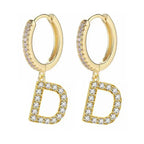 Boucles d'oreilles créoles avec initiale femme d