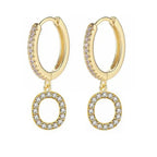 Boucles d'oreilles créoles avec initiale femme o