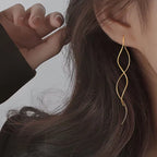 シルバーまたはゴールドのロングピアス ゴールド