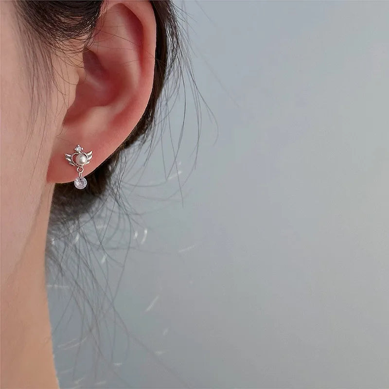 天使の翼のドロップピアス