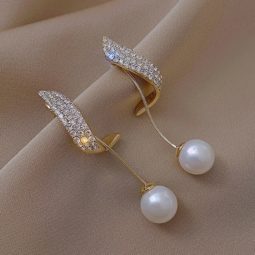 白いパールのドロップピアス 1
