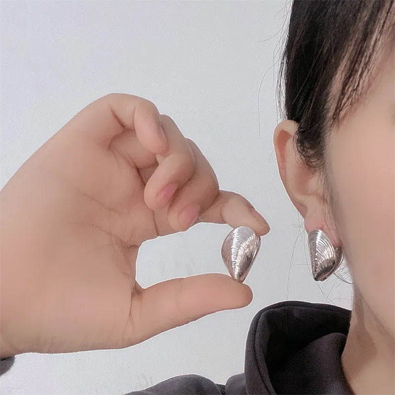 ぶら下がりピアス 貝殻 ムール貝 シルバー