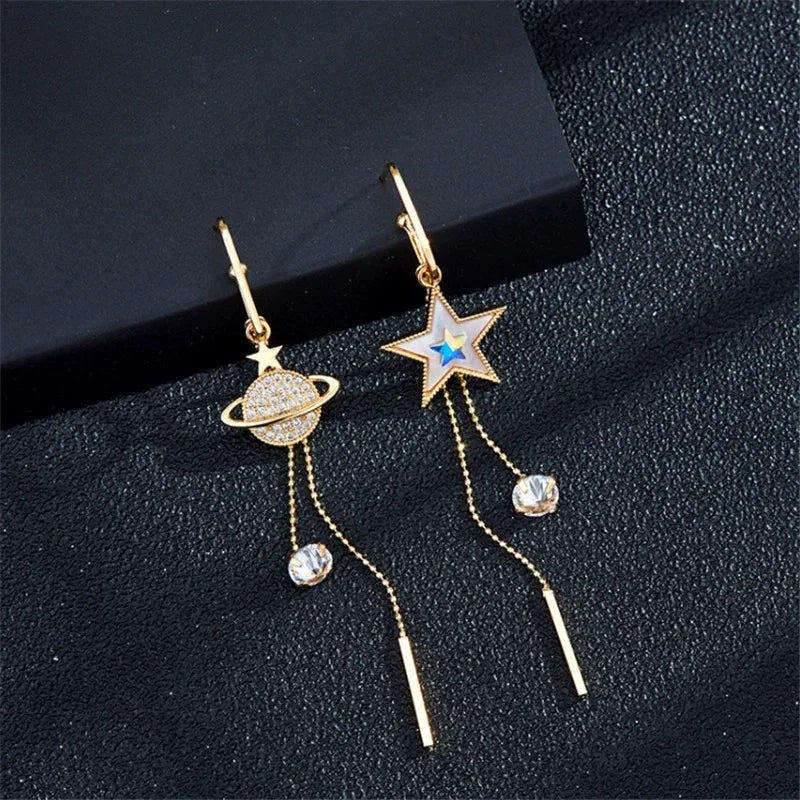星と惑星の揺れるピアス