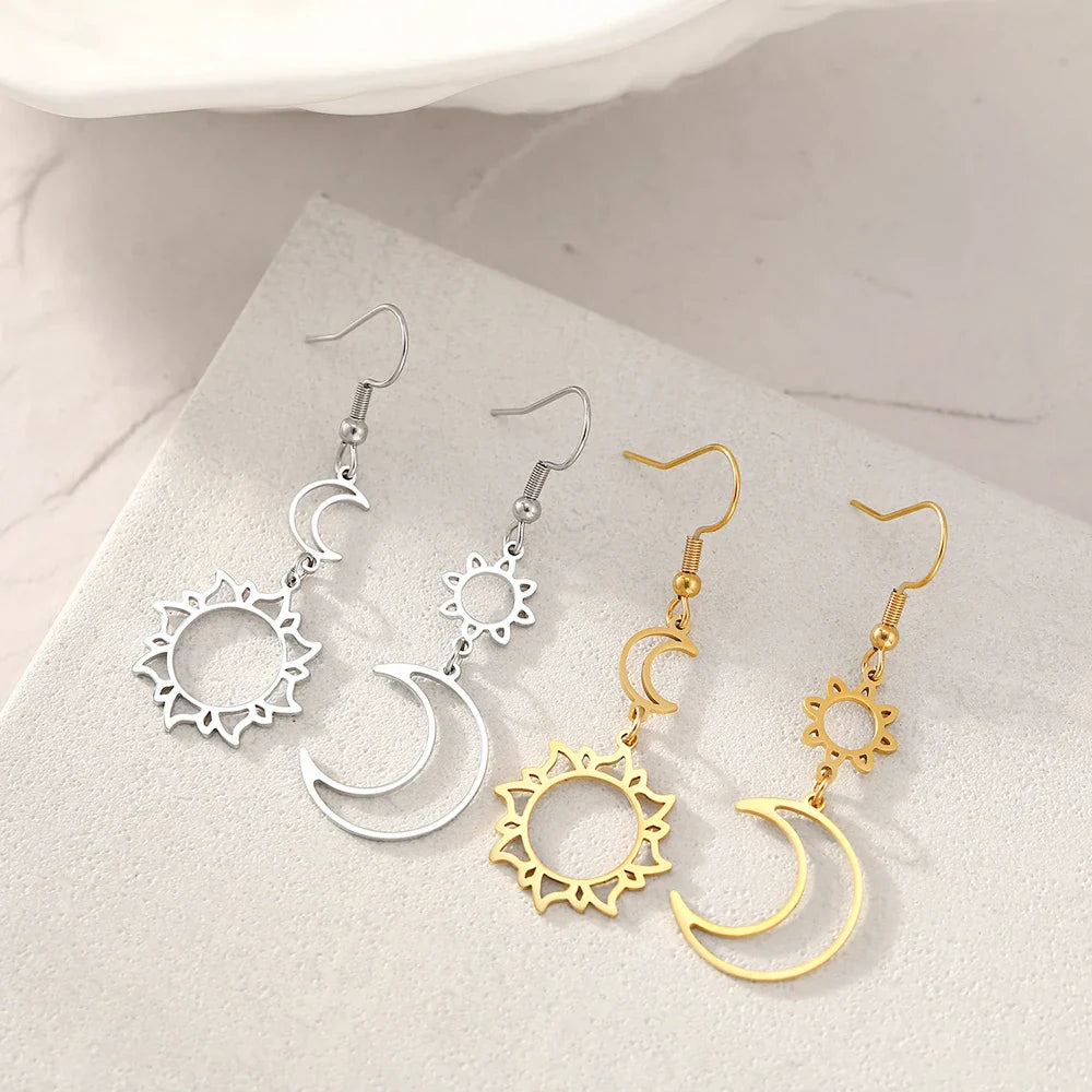 Boucles d'Oreilles Pendantes Lune et Soleil