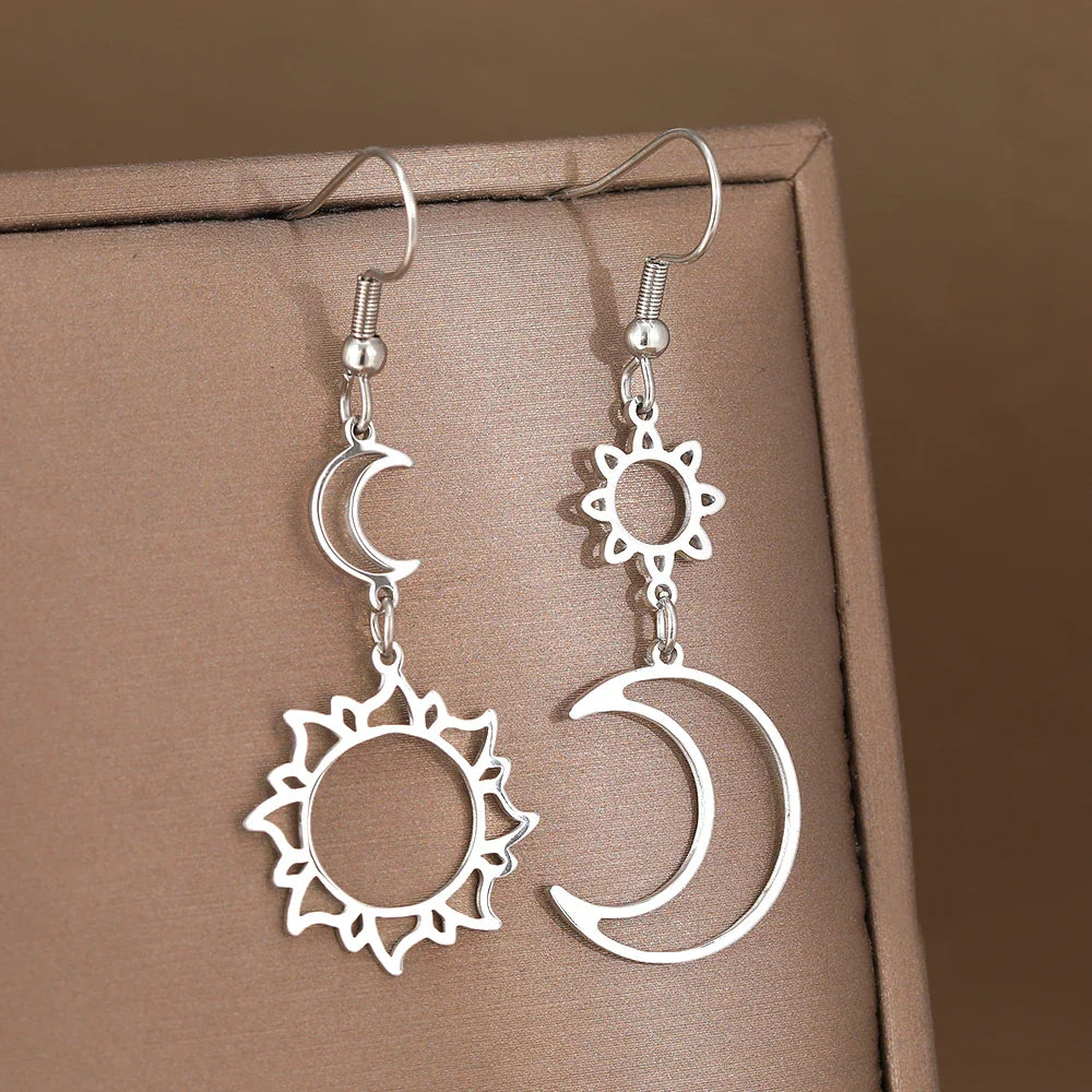 Boucles d'Oreilles Pendantes Lune et Soleil argent
