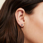 Boucles d'oreilles puces avec pierre de naissance pour femme