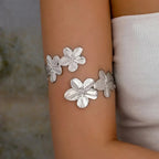 Bracelet de bras pour femme - chaîne de biceps pétales de fleur argent