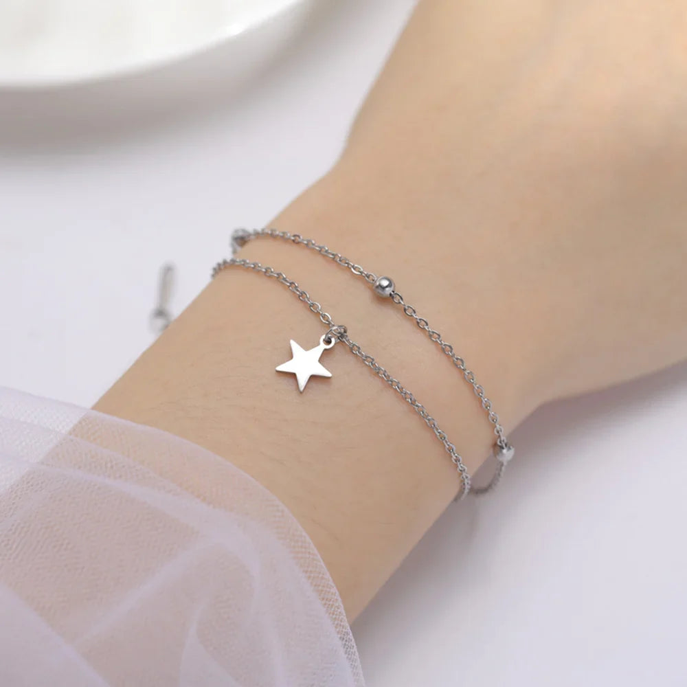 星モチーフのダブルブレスレット