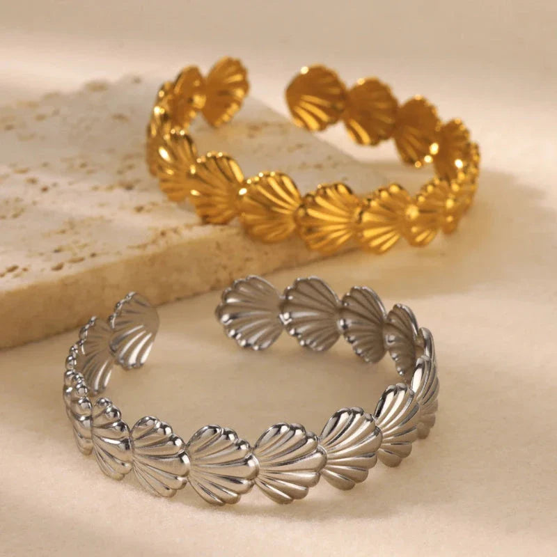 Bracelet Elégant Coquillages Etoile de Mer et Coquilles Saint-Jacques coquille saint-jacques or