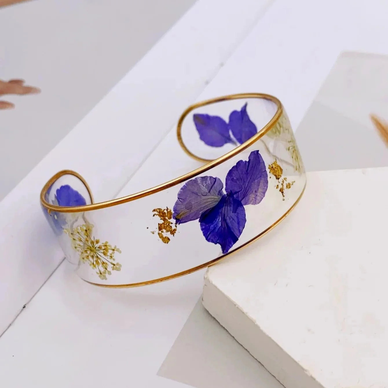 透明レジン フラワー喜平ブレスレット ダークブルー a