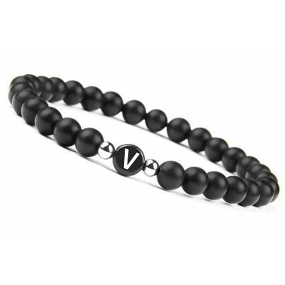 ブラック ブレスレット イニシャル v