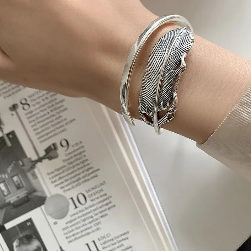 Bracelet plume argenté pour femme