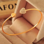 Bracelet Rétro avec Coeur et Cristal