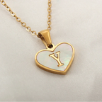 Collier avec pendentif coeur blanc initiale y