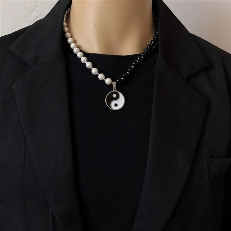 Collier avec Pendentif en Perles Yin Yang Noir et Blanc
