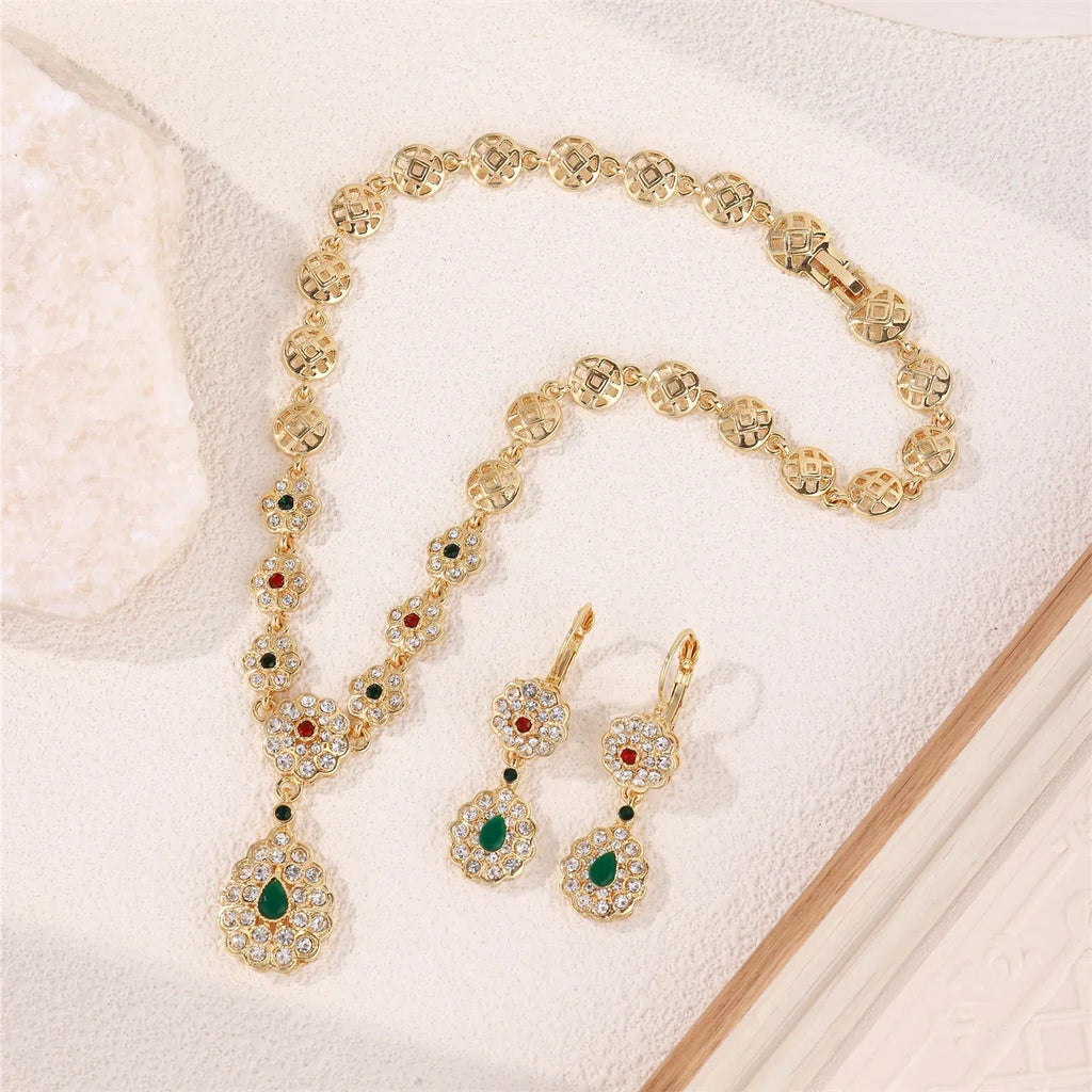 Collier avec pendentif et boucles d'oreilles pendantes traditionnels mariage arabe vert