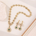 Collier avec pendentif et boucles d'oreilles pendantes traditionnels mariage arabe vert