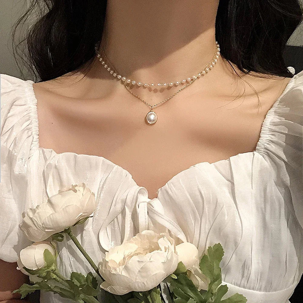 ホワイトパールのペンダント付きネックレス シルバー