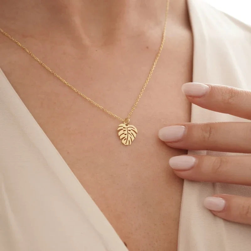 Collier avec Pendentif Feuille de Palmier or