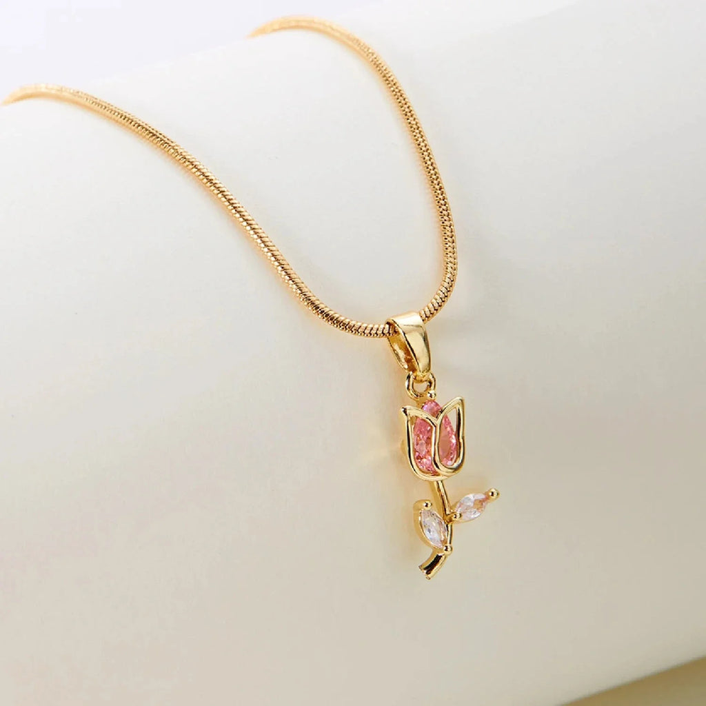 チューリップフラワーのペンダント付きネックレス（ピンクジルコン）
