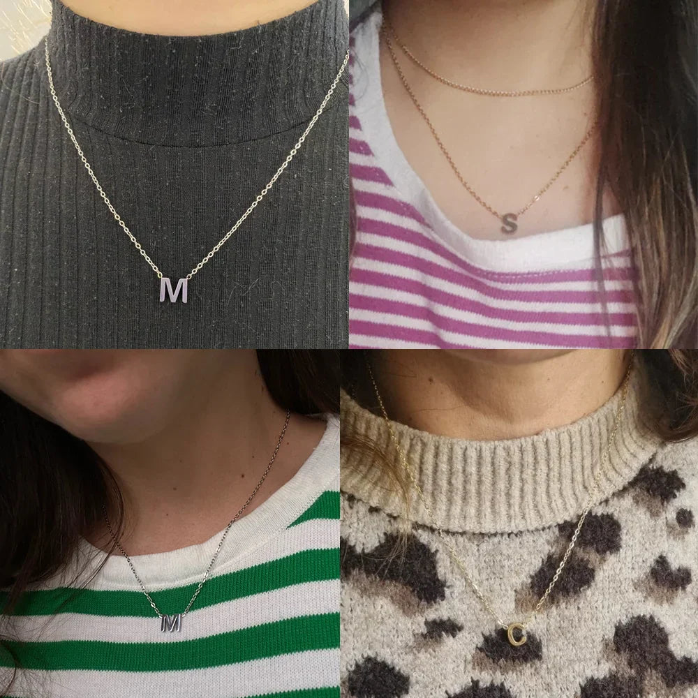 イニシャル m のペンダント付きネックレス