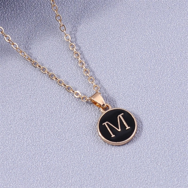 カラーペンダントのイニシャルネックレス m